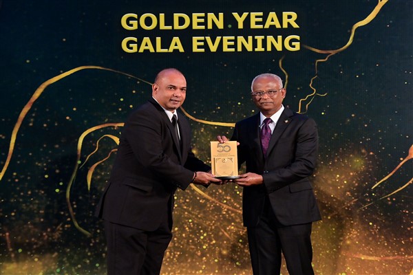 Emirates, Maldivler Başkanı Turizm Altın Ödülü'ne layık görüldü