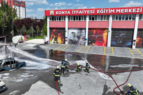 Konya’da gençler afetlere karşı “gönüllü itfaiyeci” olarak yetişiyor<