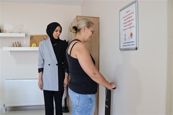 İzmit Belediyesi'nden 4 merkezde ücretsiz diyetisyen desteği<