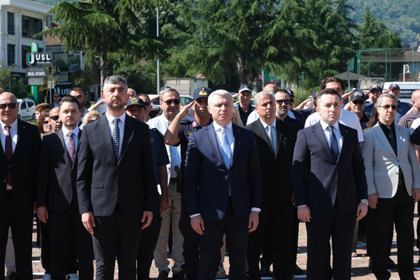 Sapanca’nın kurtuluşunun 105'inci yılı törenlerle kutlandı<