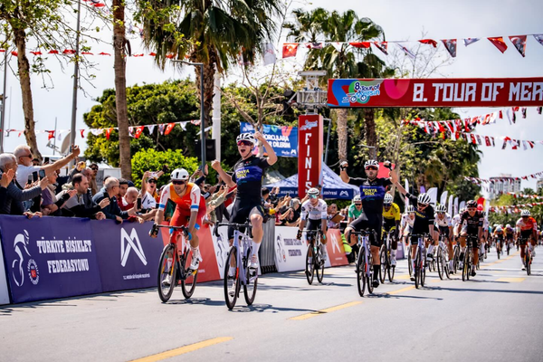 Konya Büyükşehir Belediyespor bisiklet ve basketbolda başarı elde etti<