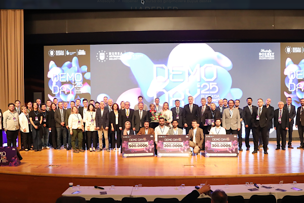 Bursa Demo Day 2025’te girişimciler ödüllerini aldı<