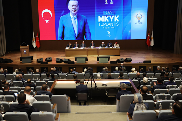 AK Parti MKYK, Cumhurbaşkanı Erdoğan başkanlığında toplandı<