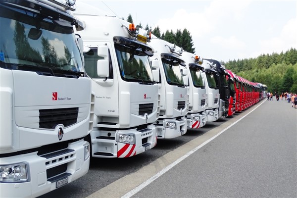 Reysaş'tan çekici ve dorse alımı<