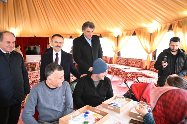 Vali Aktaş’tan Kartepe Belediyesi Otağ Çadırı’na ziyaret