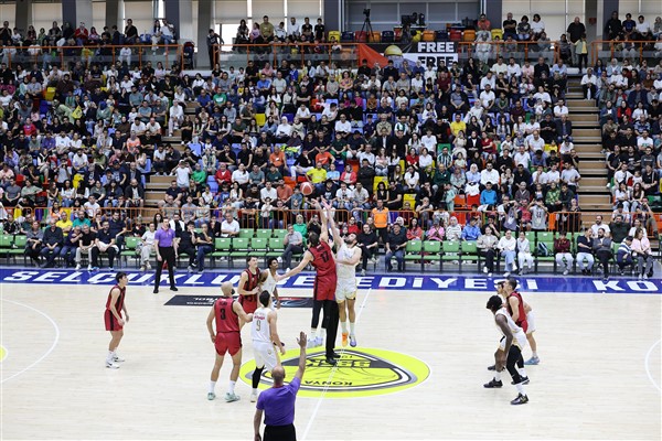 Konya Büyükşehir Belediyespor üçüncü galibiyetini aldı<