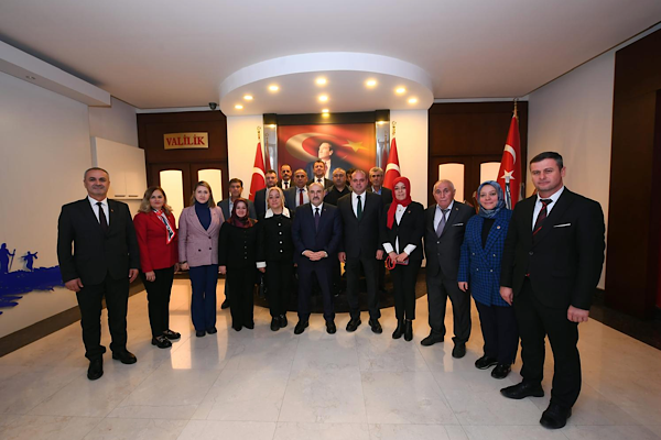 Muhtarlardan Balıkesir Valisi Ustaoğlu’na teşekkür