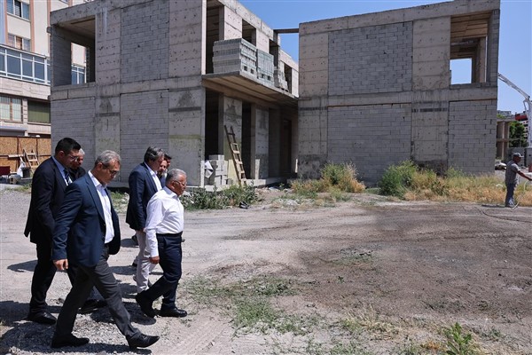 Başkan Büyükkılıç: Kayseri Mahallemizdeki etap çalışmalarımız devam ediyor<