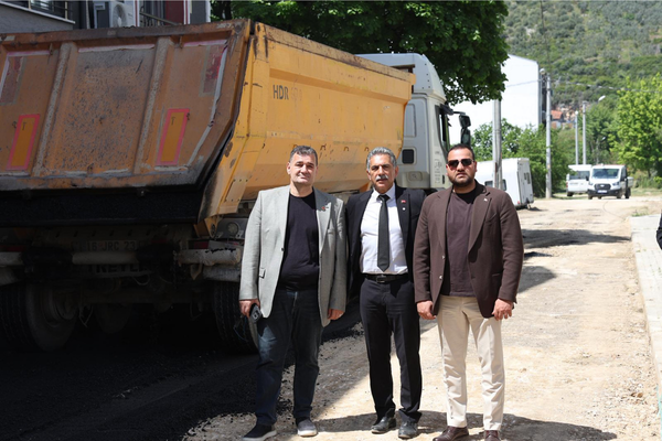 Eşref Dinçer Mahallesi’nde asfalt çalışmaları başladı<