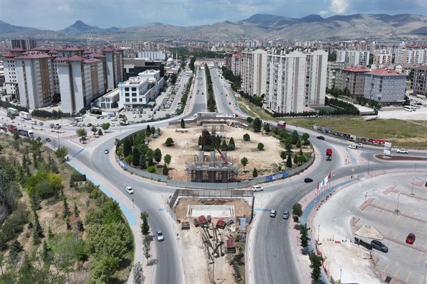 Konya’da Stadyum-Şehir Hastanesi Tramvay Hattı çalışmaları sürüyor<