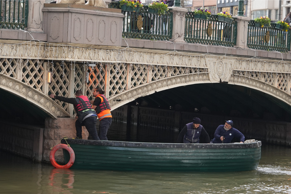 Eskişehir'in gece silüeti yenileniyor <