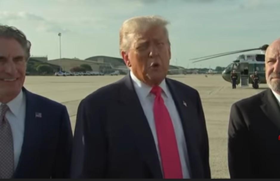  Trump, Epstein komplosunu bir 