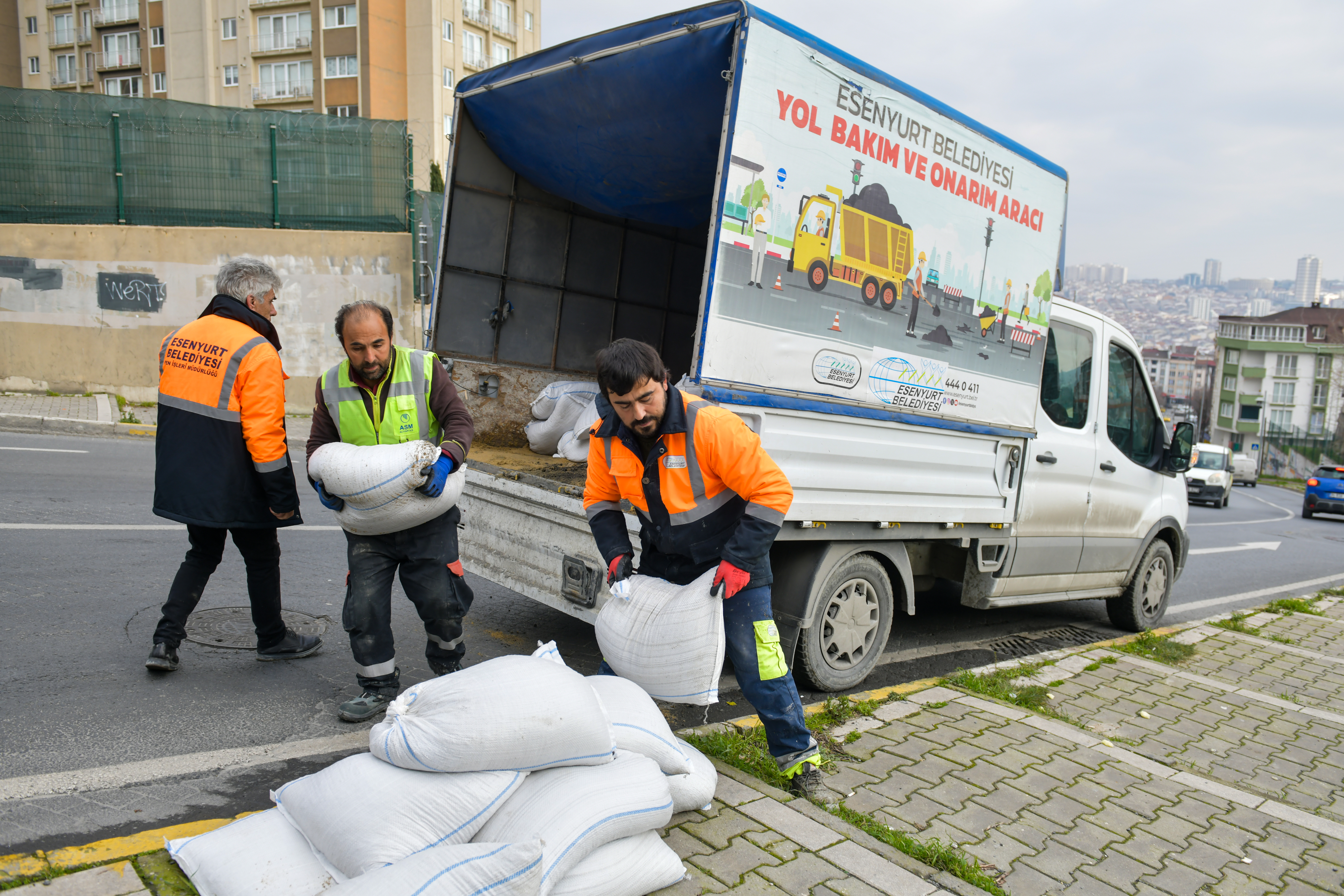 Esenyurt Belediyesi, kışa hazırlık çalışmalarını tamamladı