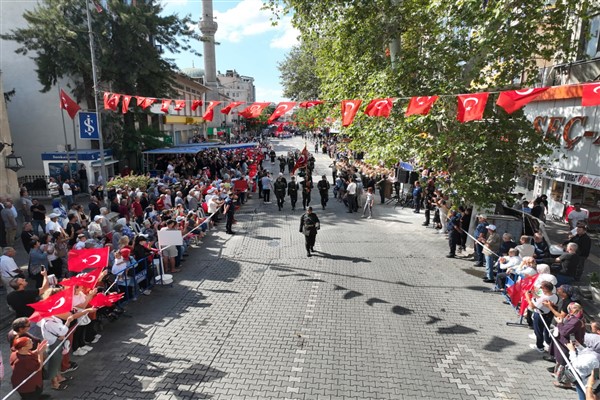 Edremit'in kurtuluşu, düzenlenen törenle kutlandı<