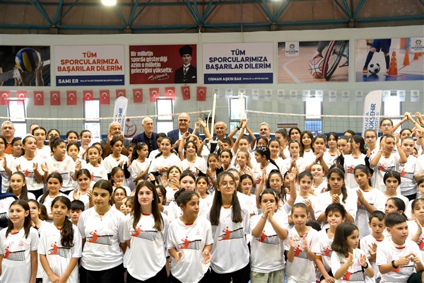 Malatya Büyükşehir’den Voleybol Lisesi’ne 35 dönüm arazi tahsisi müjdesi<