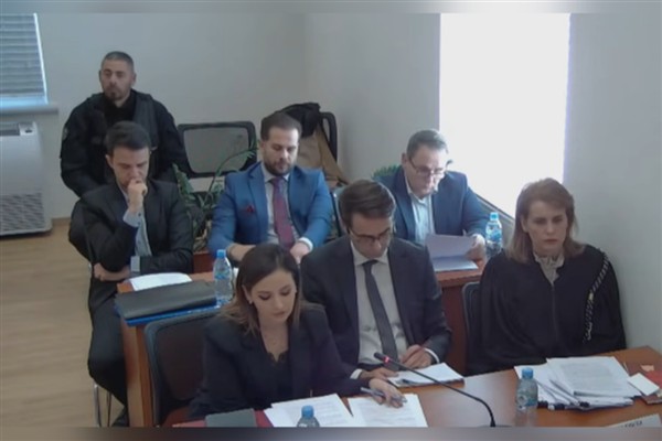 Arnavutluk Anayasa Mahkemesi, Veliaj'ın görevden alınması kararını bozdu<