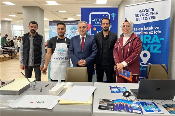 Kayseri Büyükşehir Belediyesi, ERÜ mezunları ile buluştu<