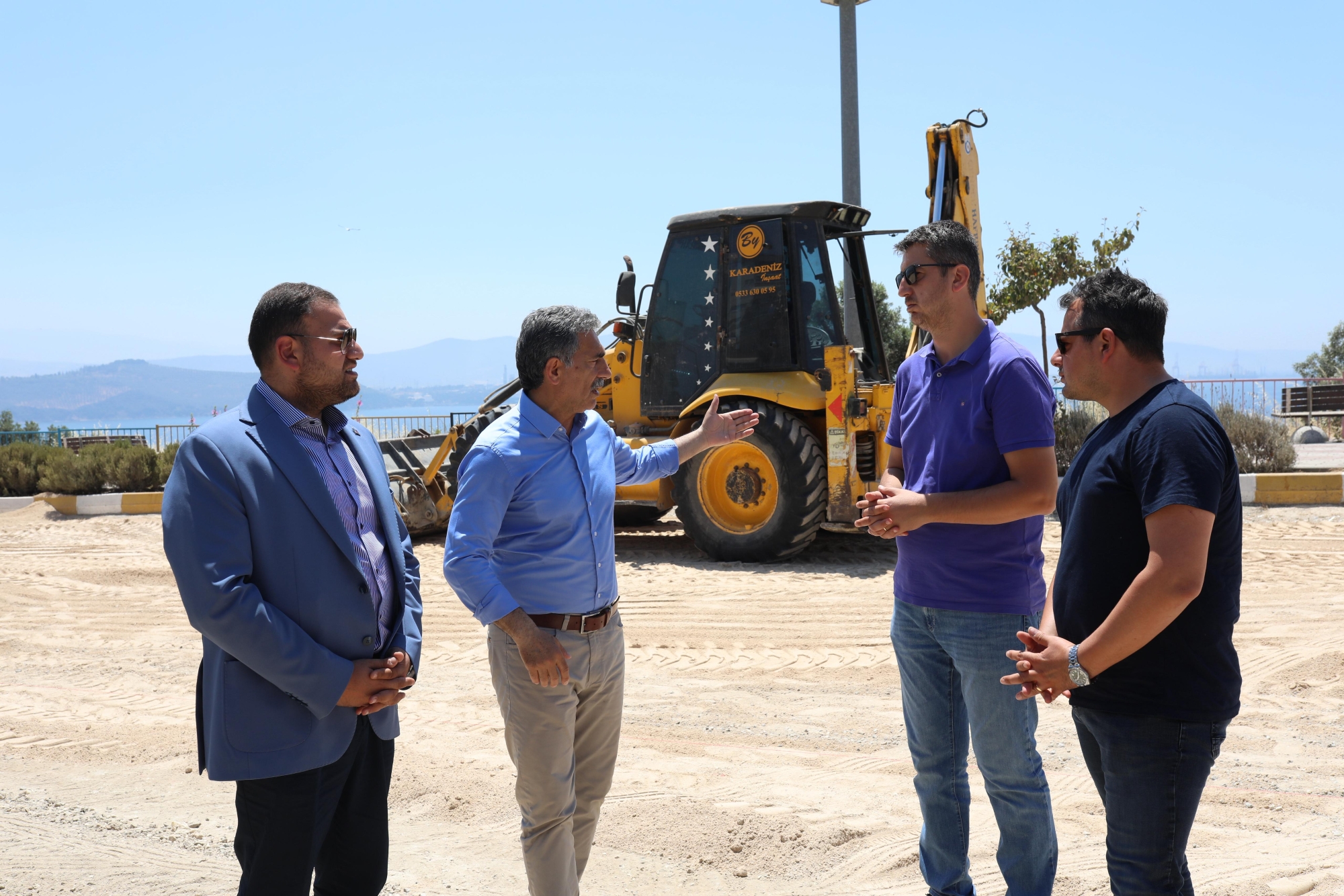 Gemlik Belediyesi, çevre düzenleme çalışmalarını sürdürüyor<