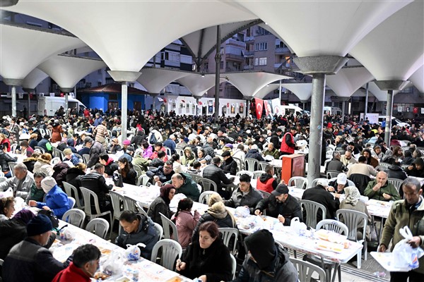 Muratpaşa'da iftar programları devan ediyor