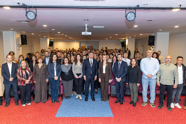 Tugay: ESHOT’un yüzüsünüz, İzmir’e sahip çıkın