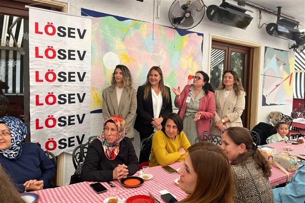 LÖSEV İstanbul Anadolu Yakası annelerle keyifli kahvaltıda bir araya geldi<