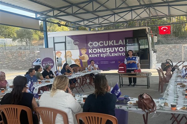 Gezici Da(Ya)Nışma Otobüsü kadınlar ve çocuklarla buluşmaya devam ediyor<
