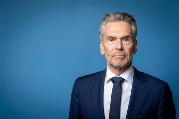 Schoof: Ukrayna'yı sarsılmaz bir şekilde desteklemeye devam ediyoruz<