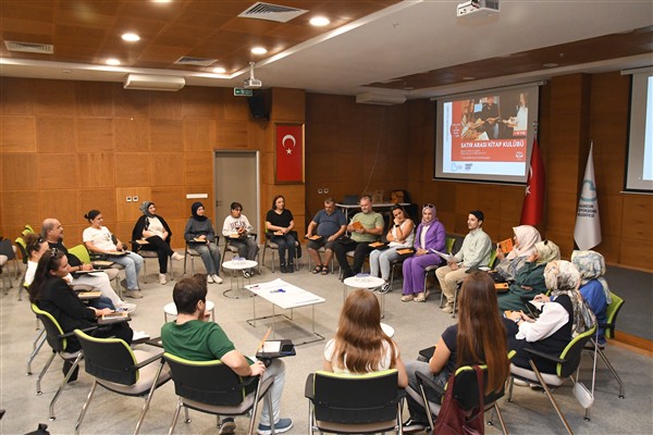 Balıkesir'de kitapseverler bir araya geldi
