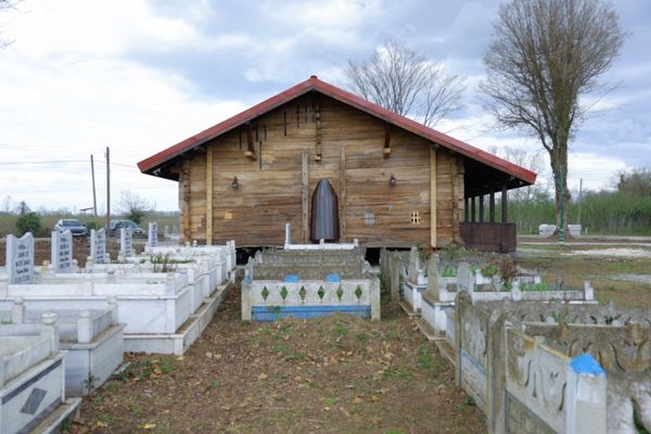 Restorasyonu tamamlanan Terme Yeni Cami ibadete açıldı<