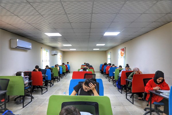 Kayapınar Belediyesi'nden genç ve yetişkinlere özel yaz kursları