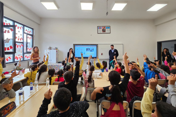İzmir’de öğrencilere metro ve tramvay eğitimi