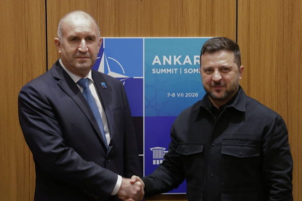 Radev, Ukrayna Devlet Başkanı Zelenski ile bir araya geldi<