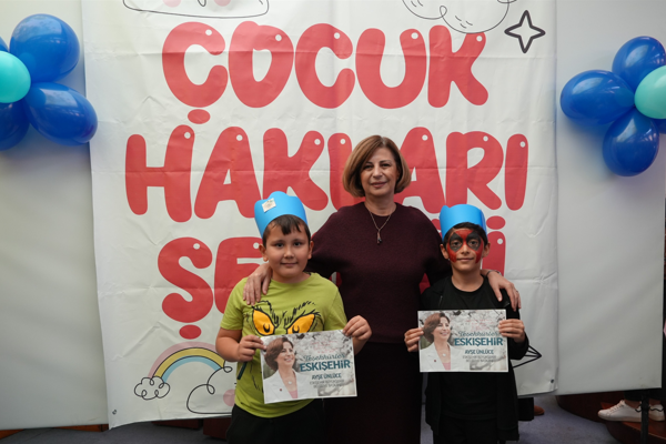 Büyükşehir, Çocuk Hakları Şenliği düzenledi<