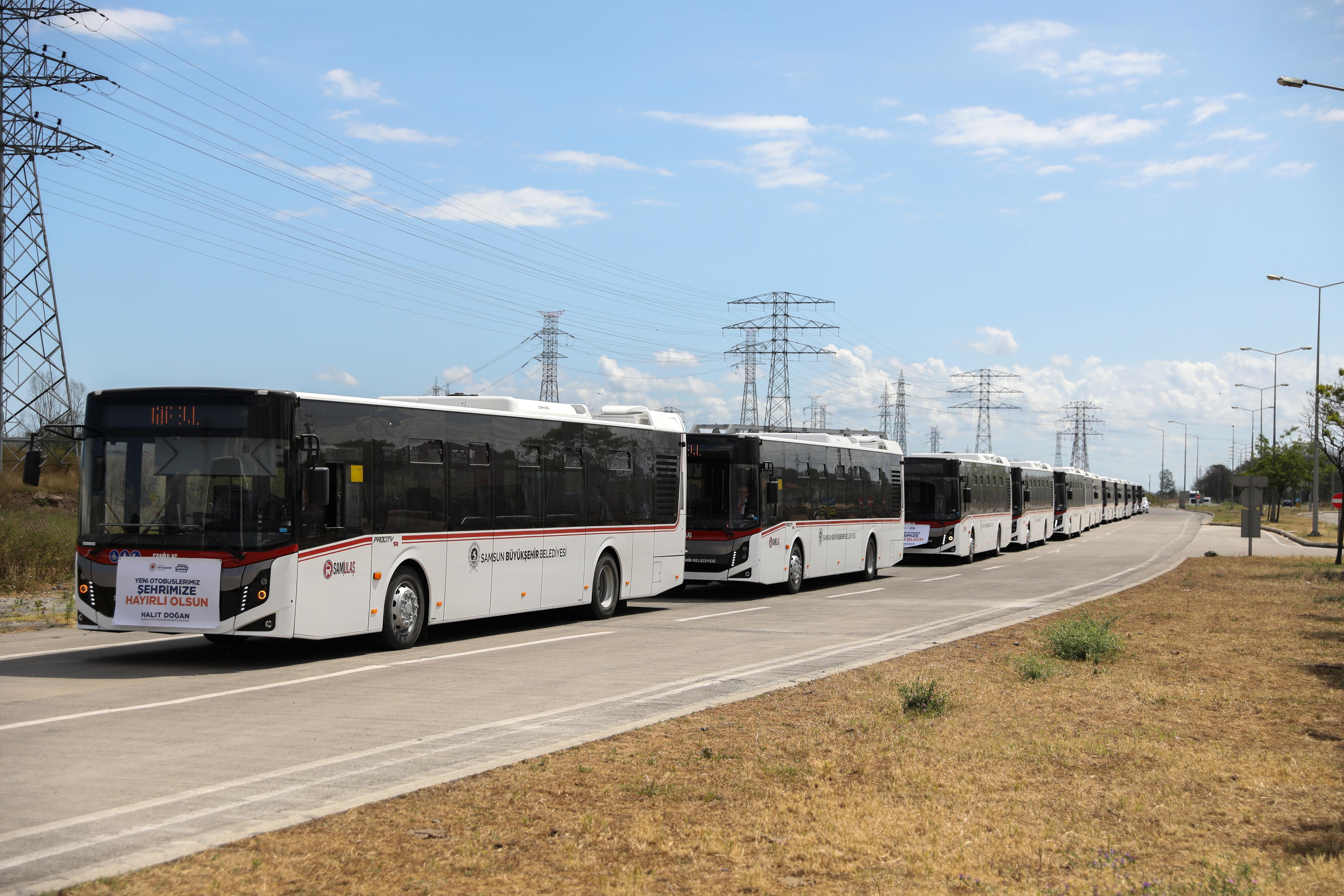 Samsun Büyükşehir Belediyesi bünyesine 15 otobüs daha kattı<