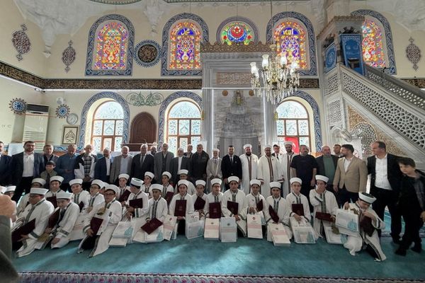 Başiskele’de 26 öğrenci hafızlık icazetini aldı<