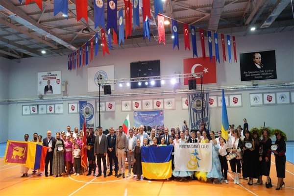 5. Milas Uluslararası Halk Oyunları Gecesi gerçekleşti