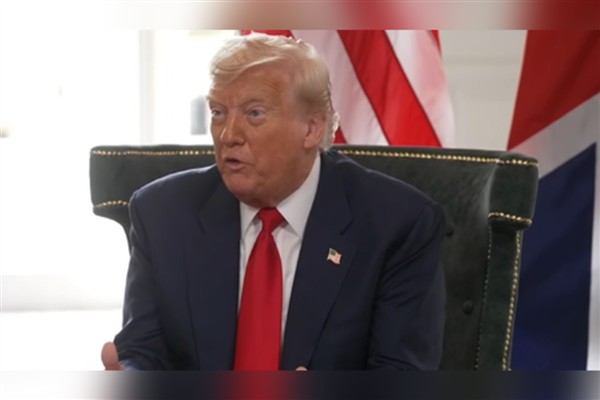 Trump,iki nükleer denizaltının 