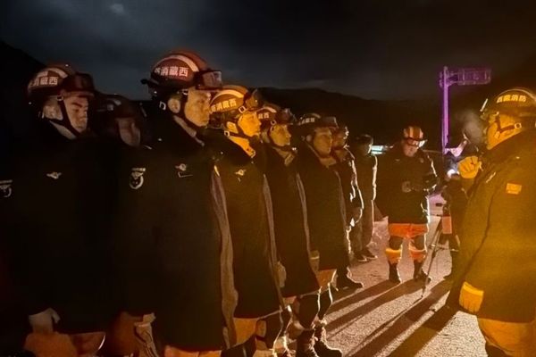 Xi’den Xizang’daki deprem sonrası arama ve kurtarmayı güçlendirme talimatı<