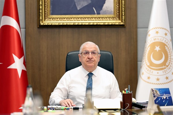 Bakan Güler, Van'da toplantı gerçekleştirdi 