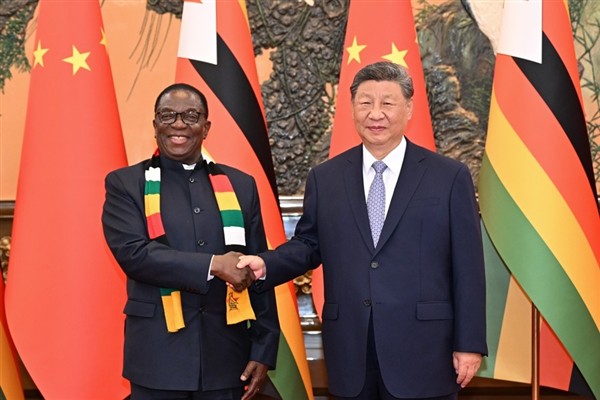 Xi, Zimbabve Cumhurbaşkanı Mnangagwa ile görüştü<