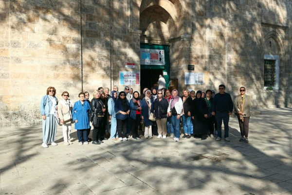 Gemlikliler Bursa’nın tarihi mekanlarını keşfediyor