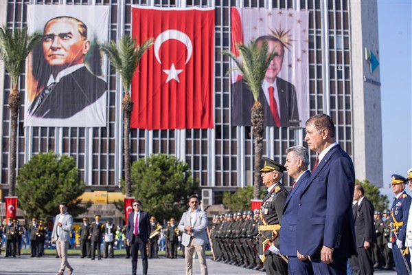 İzmir'de 30 Ağustos Zafer Bayramı kutlamaları başladı