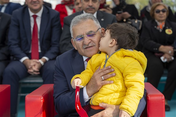 Başkan Büyükkılıç: Yeni nesli eğitmeye yöneltmek en büyük amacımız