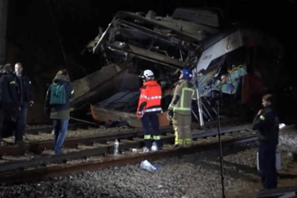  İspanya'da yeni bir tren kazasında bir kişi hayatını kaybetti, 37 kişi yaralandı