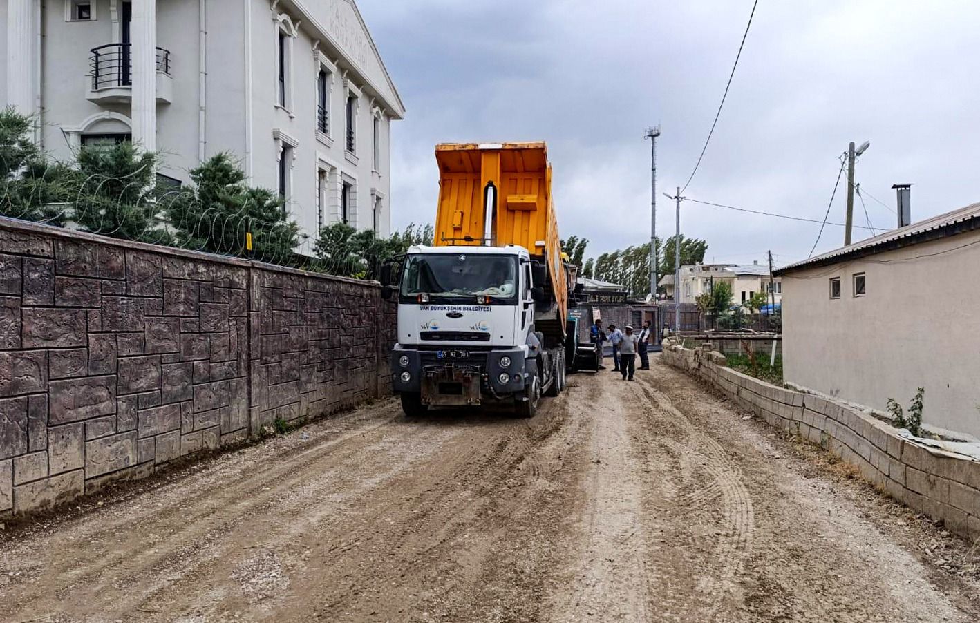 Van Büyükşehir Belediyesi'nden asfalt ve bakım onarım çalışması