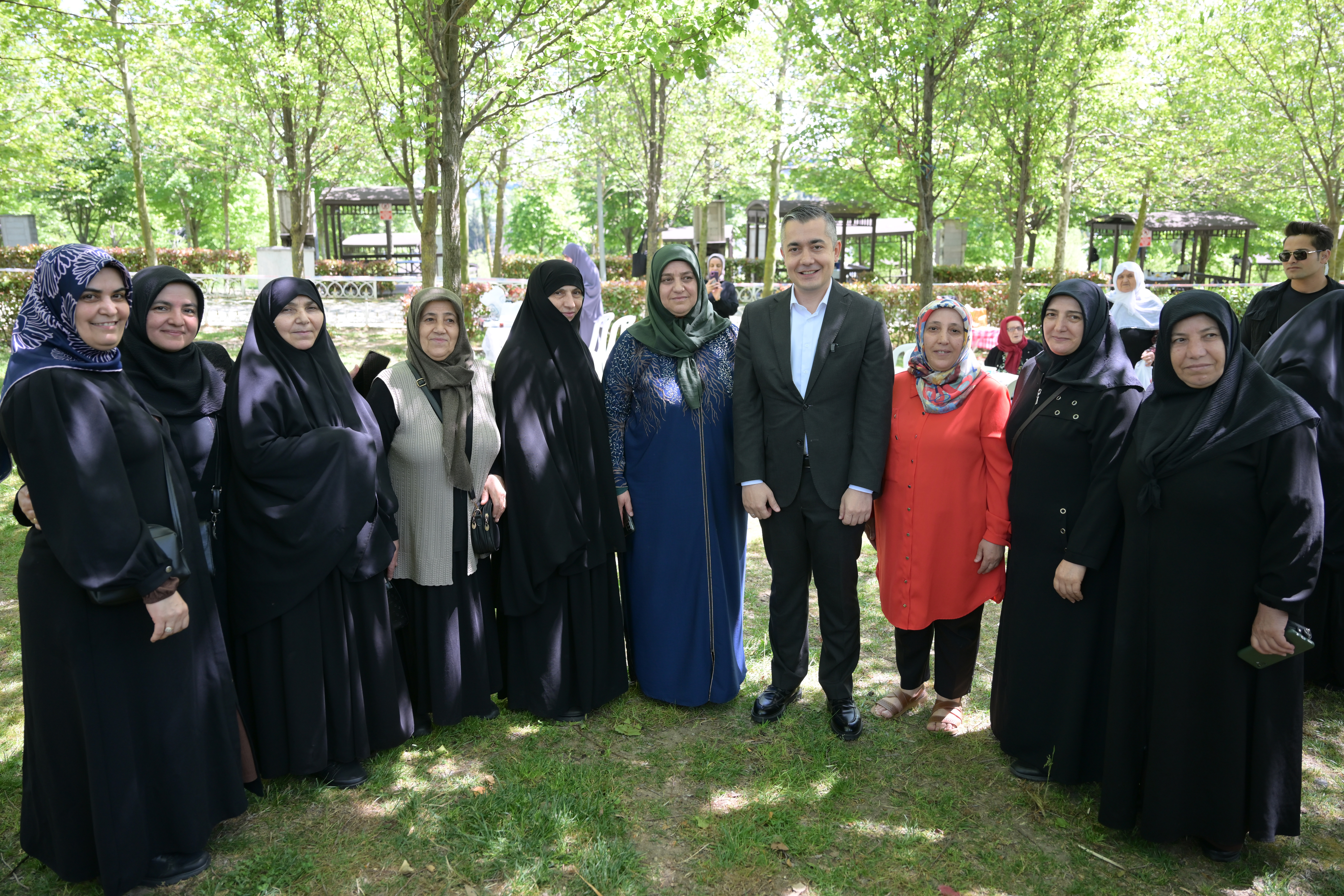 Esenyurt Belediyesi'nden annelere piknik etkinliği<