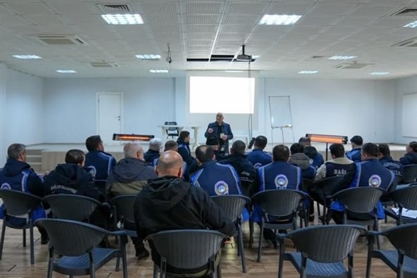 Bağlar Belediyesi’nden zabıta personeline eğitim semineri