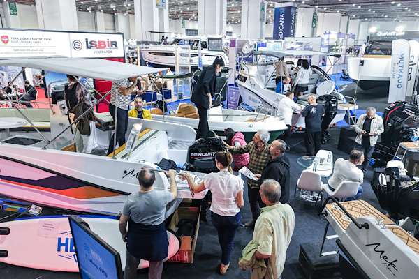 MAST İzmir Boat Show, ziyaretçileri ağırlamaya devam ediyor<