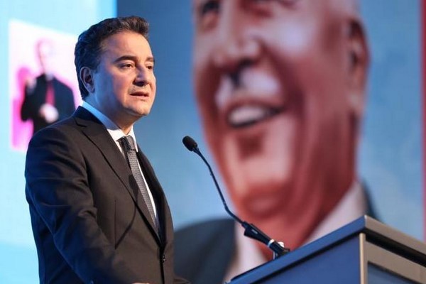 Babacan: “Merkez Bankası’nın faiz artışı bir işe yaramaz, yaramayacak”<