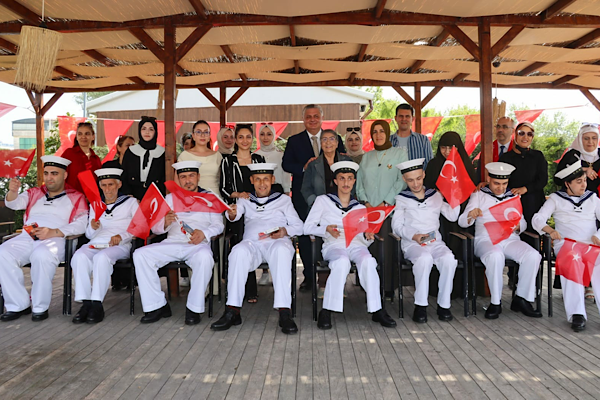 Yalova’da Temsili Askerlik Töreni öncesi kına gecesi etkinliği<